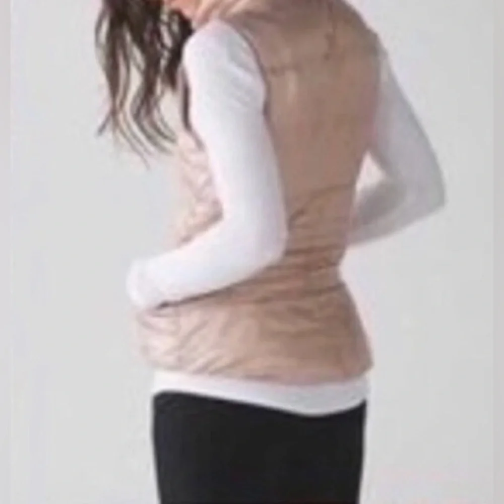 2013 Lululemon Fluffin’ Awesome Vest Rose Gold Size 6 Ultra Rare Goose Down Vest